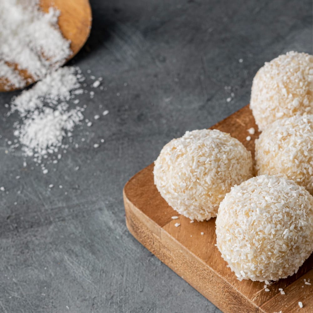 Brigadeiro Gourmet de Maracujá com Coco Ralado